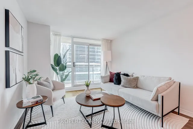 Additional image 2 of 16 Yonge St Unit 807