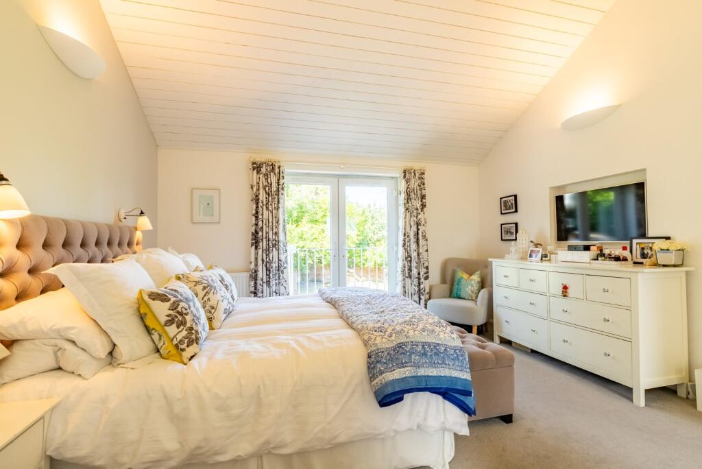 Additional image 13 of East Mount, Wheathampstead, St. Albans, Hertfordshire, AL4