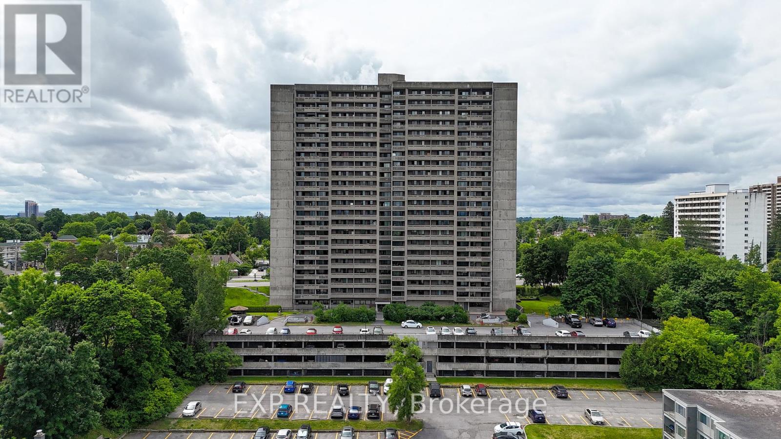 1301 - 415 GREENVIEW AVENUE|Ottawa, Ontario K2B8G5