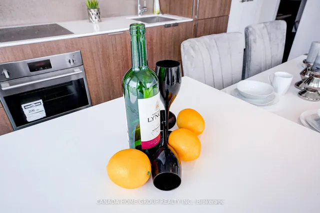 Additional image 19 of 197 Yonge St Unit 3605