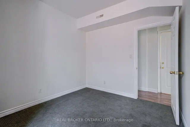 Additional image 33 of 55 Young St