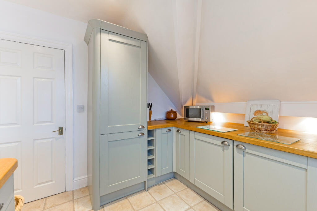 Additional image 9 of Hollybush Lane, HARPENDEN, AL5