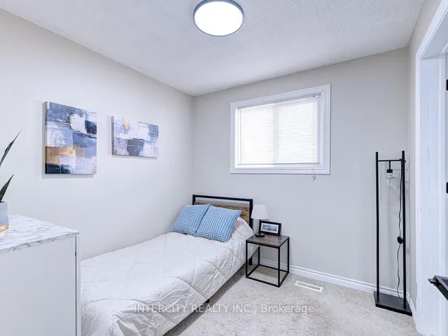 Additional image 30 of 841 Coulson Ave