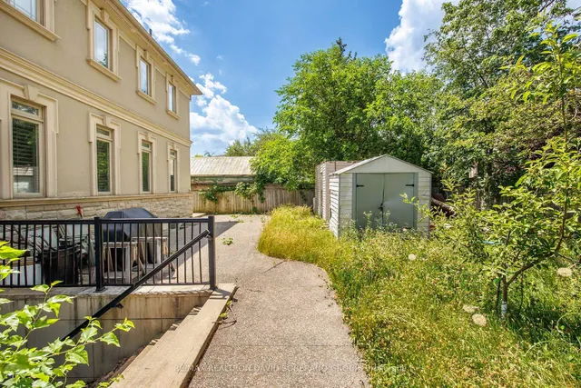 Additional image 39 of 10 Bainbridge Ave