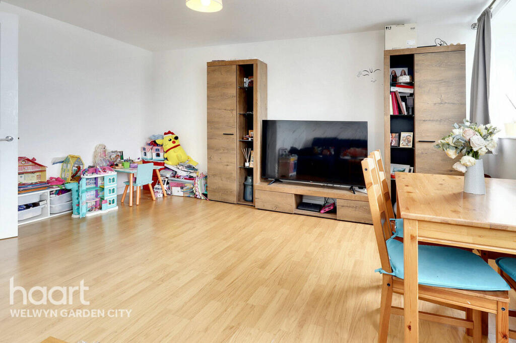 Additional image 16 of Town Centre, Hatfield