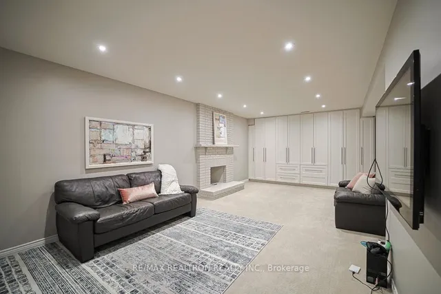 Additional image 35 of 336 Brooke Ave