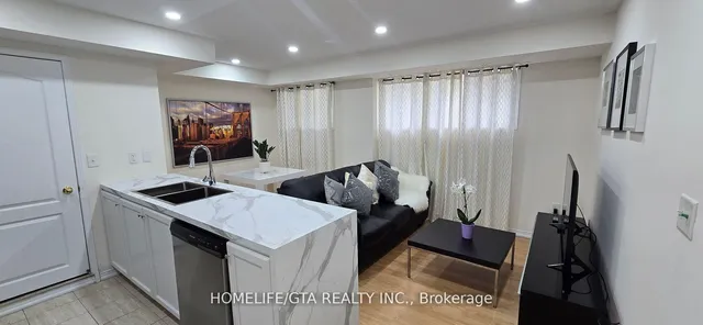 157 Isaac Devins Blvd Unit 3