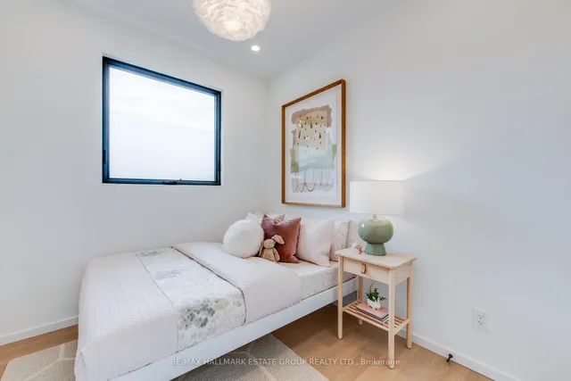 Additional image 35 of 47 Laing St