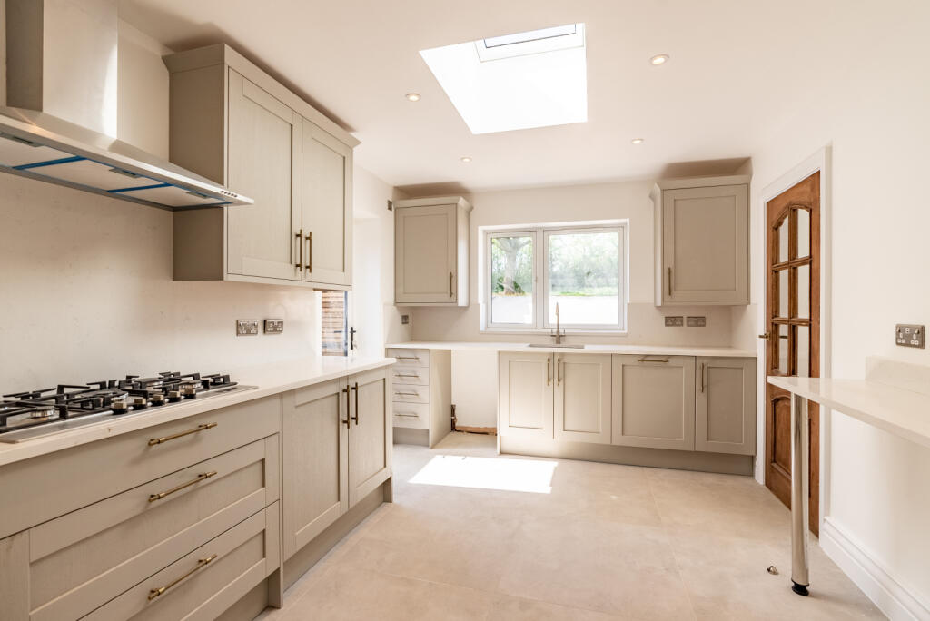 Additional image 2 of Batchwood Drive, St Albans, AL3