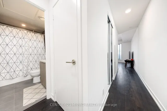 Additional image 4 of 2020 Bathurst St Unit 617