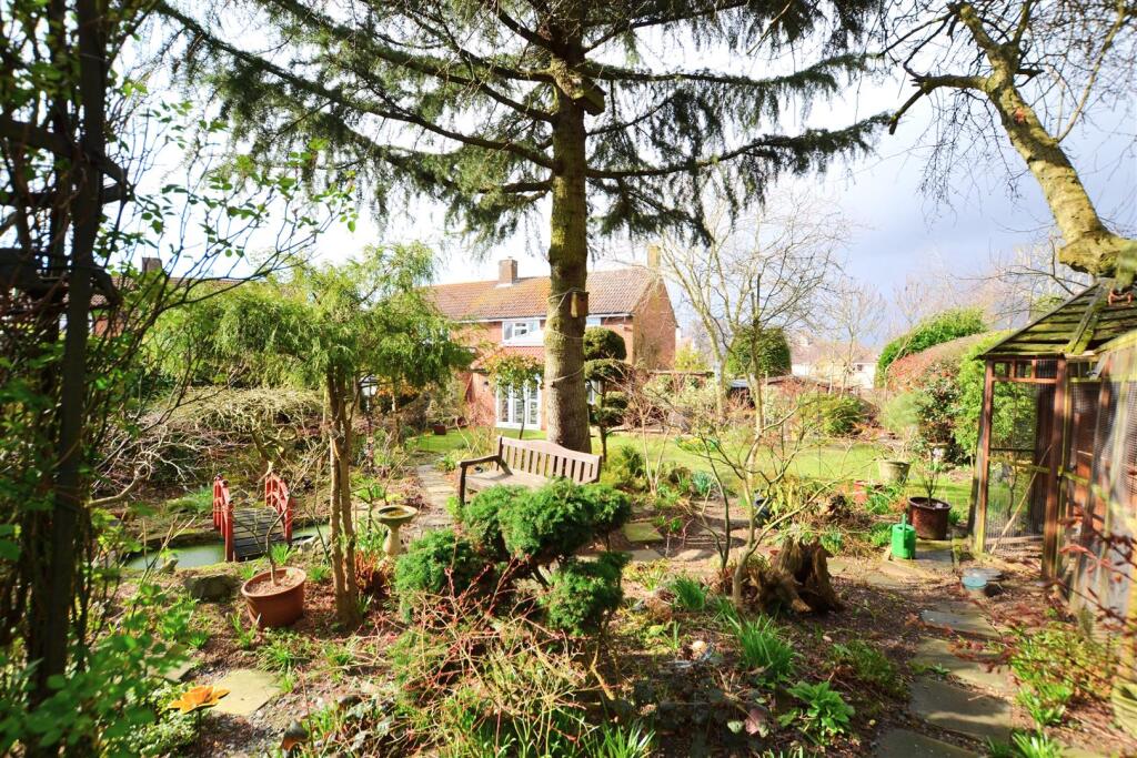 Additional image 42 of Churchill Crescent, Welham Green
