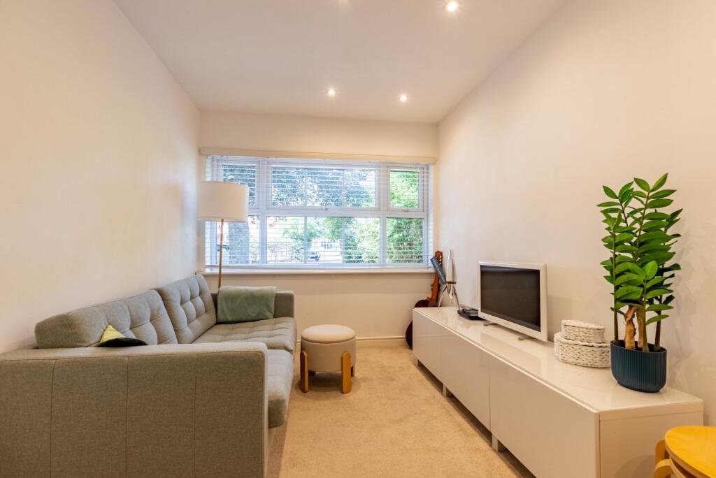 Additional image 10 of Grafton Close, St. Albans, Hertfordshire, AL4