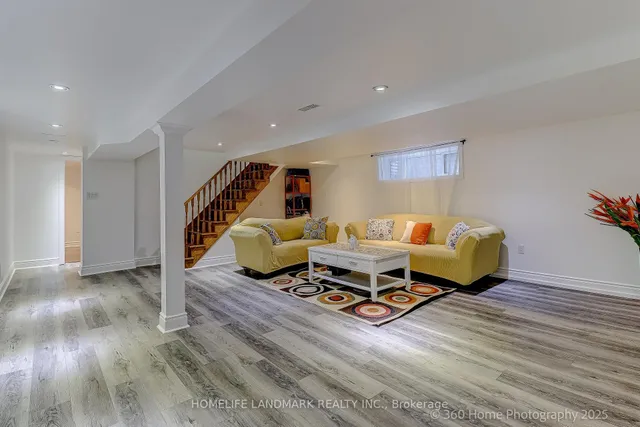 Additional image 20 of 38 Moorecroft Cres