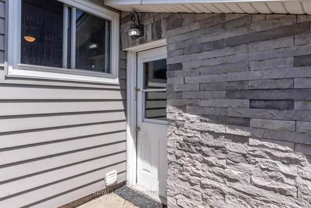 Additional image 37 of 40 Queenslea Dr