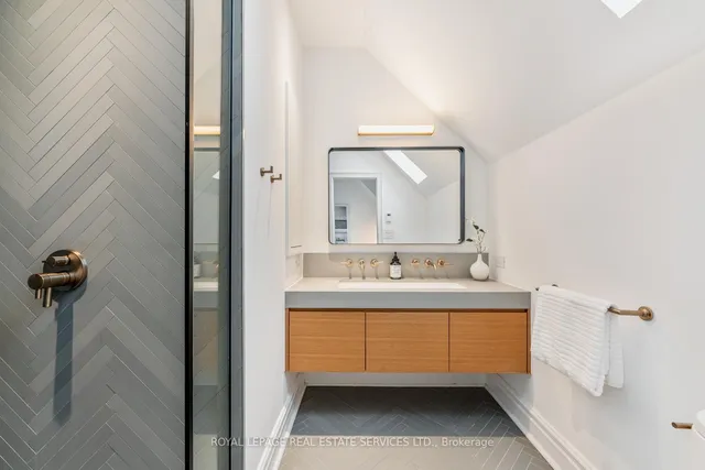 Additional image 29 of 14 Lukow Terr