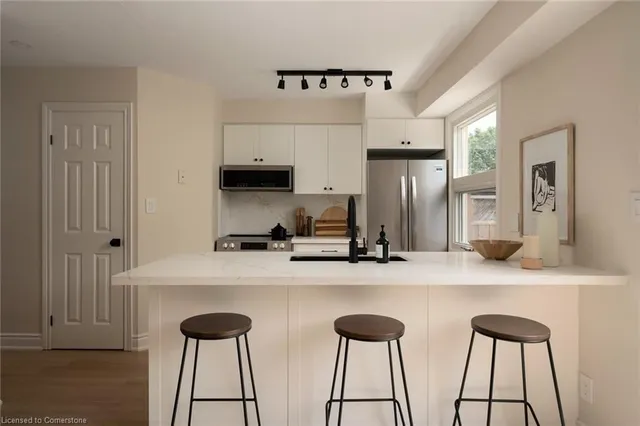 房产图片 23 - 803 Hyde Rd 单元3