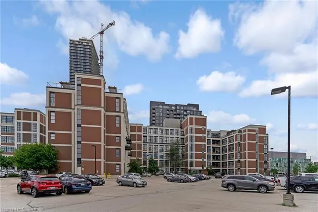 Additional image 3 of 410 King St Unit 413