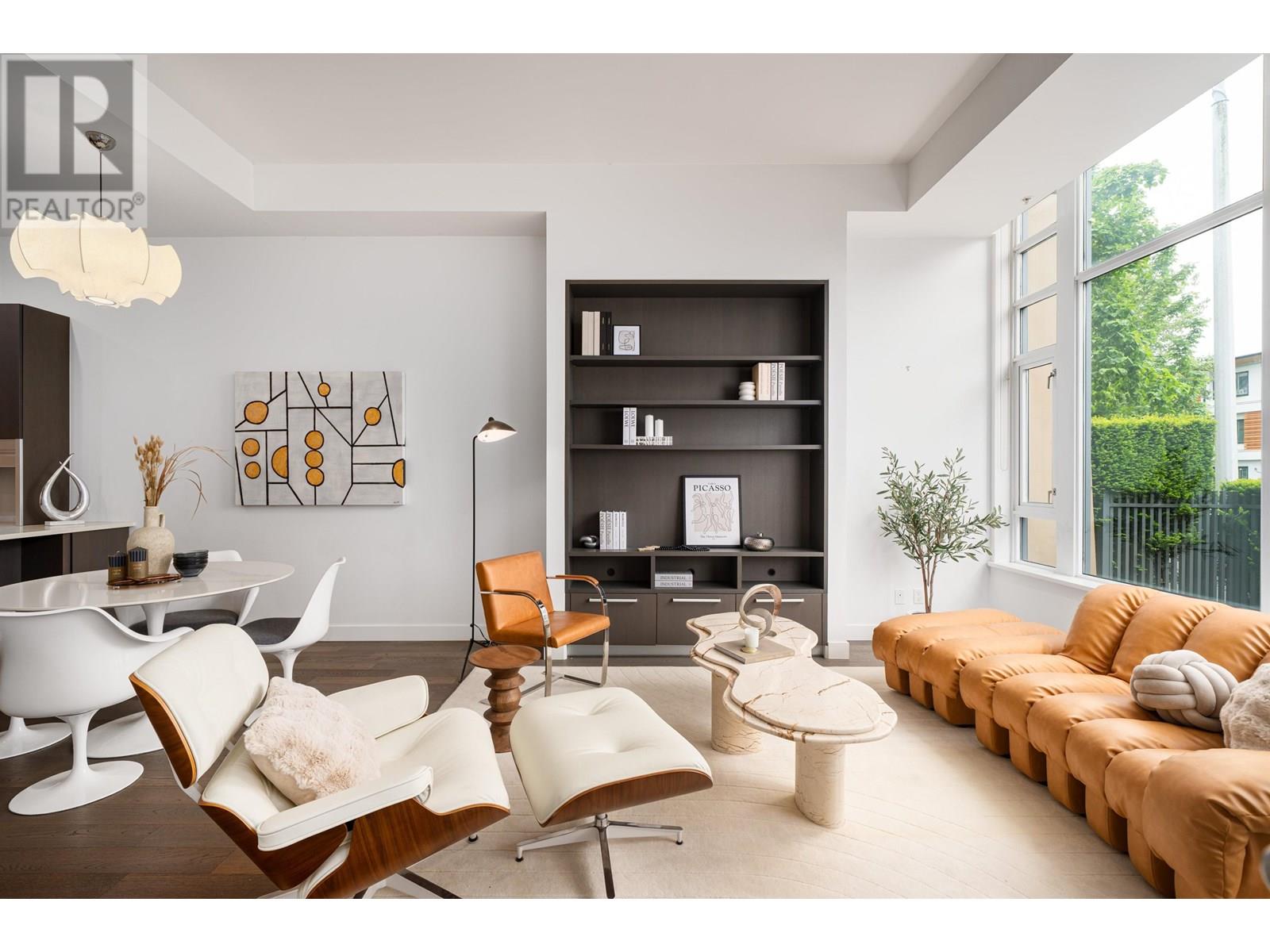 232 W 1ST AVENUE|Vancouver, British Columbia V5Y3T2