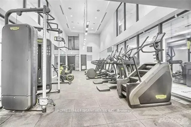 Additional image 16 of 158 Front St Unit 820