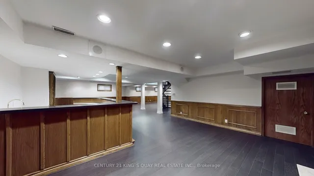 Additional image 42 of 54 Garnier Crt