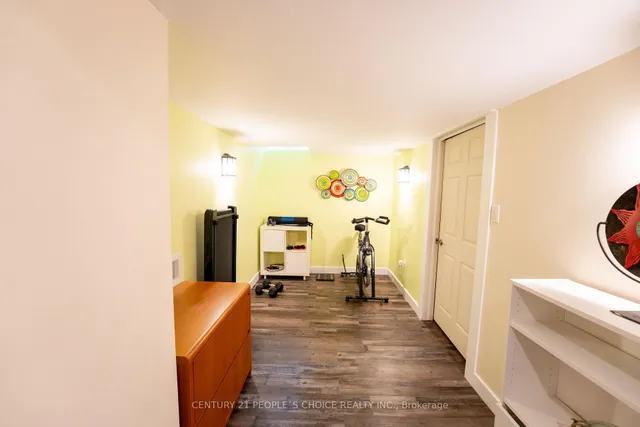 Additional image 39 of 23 Wadsworth Circ