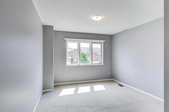 Additional image 31 of 59 Adirondack Cres