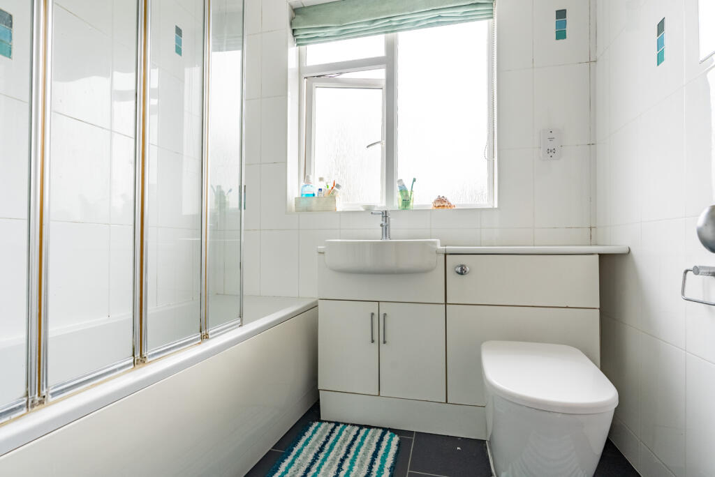 Additional image 12 of Batchwood Drive, St. Albans, Hertfordshire, AL3