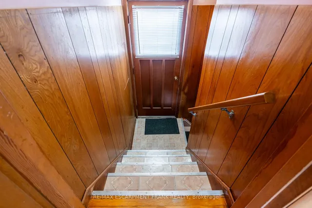 房产图片 33 - 218 BOWMAN 街