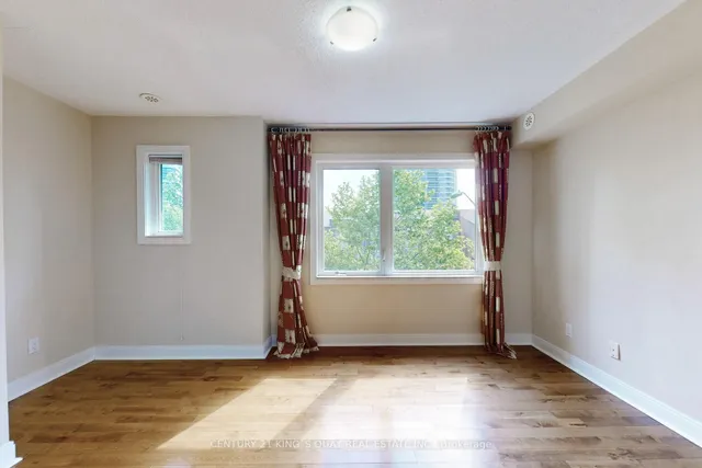 Additional image 31 of 315 Village Green Sq Unit 50