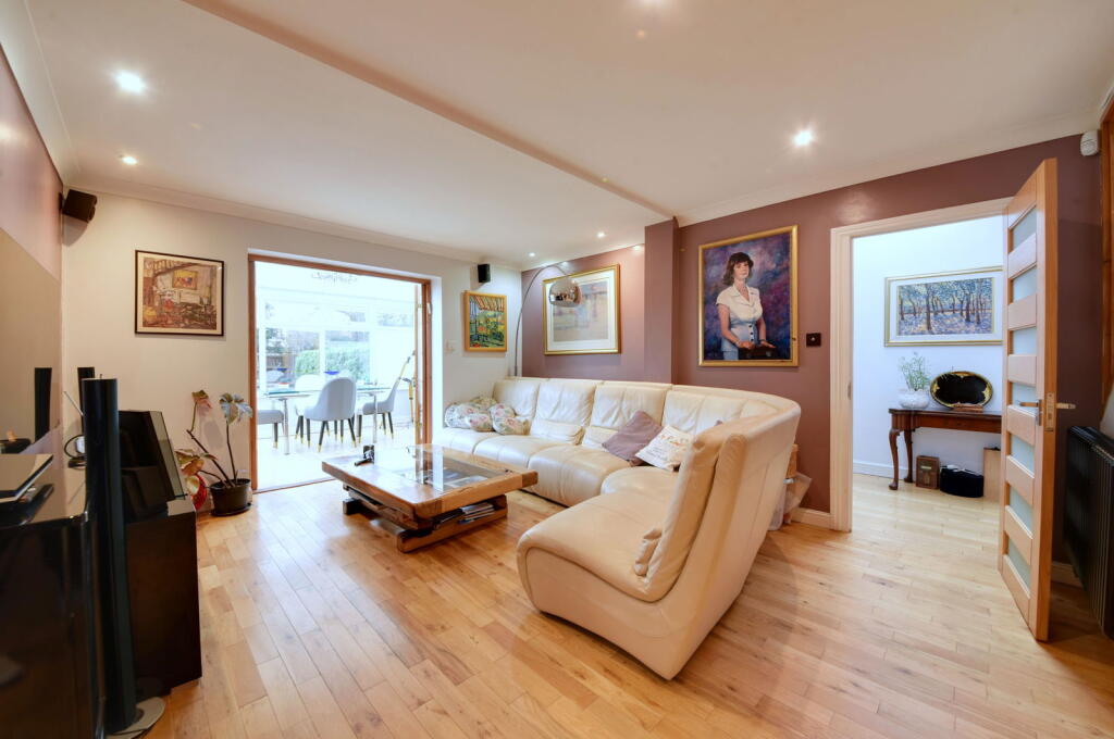 Additional image 10 of South Riding, St. Albans, AL2 3NE