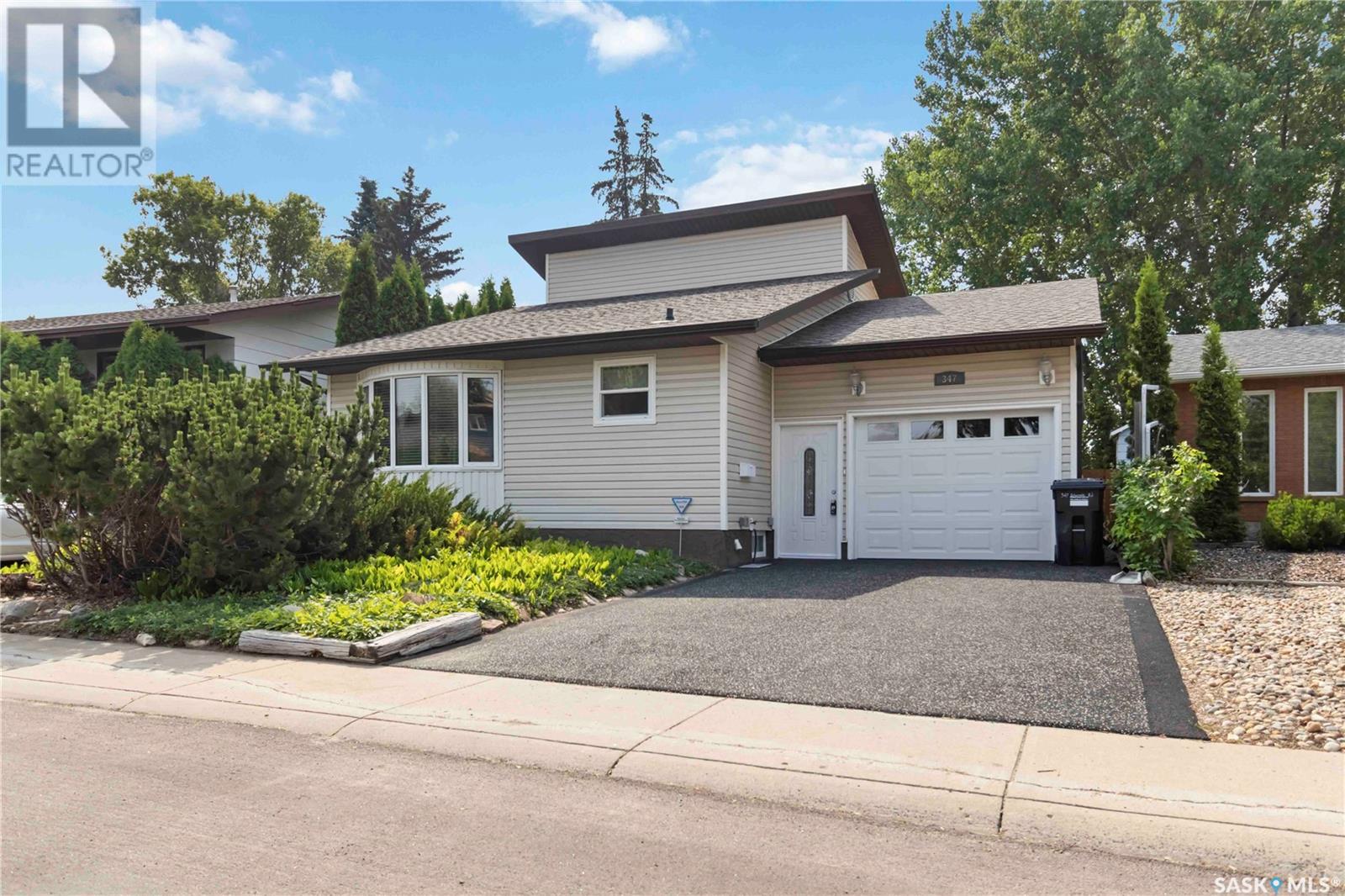 347 DELARONDE ROAD|Saskatoon, Saskatchewan S7J3Y5