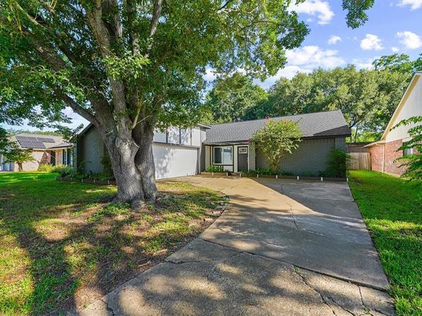 16026 Beechnut St, Houston, TX 77083