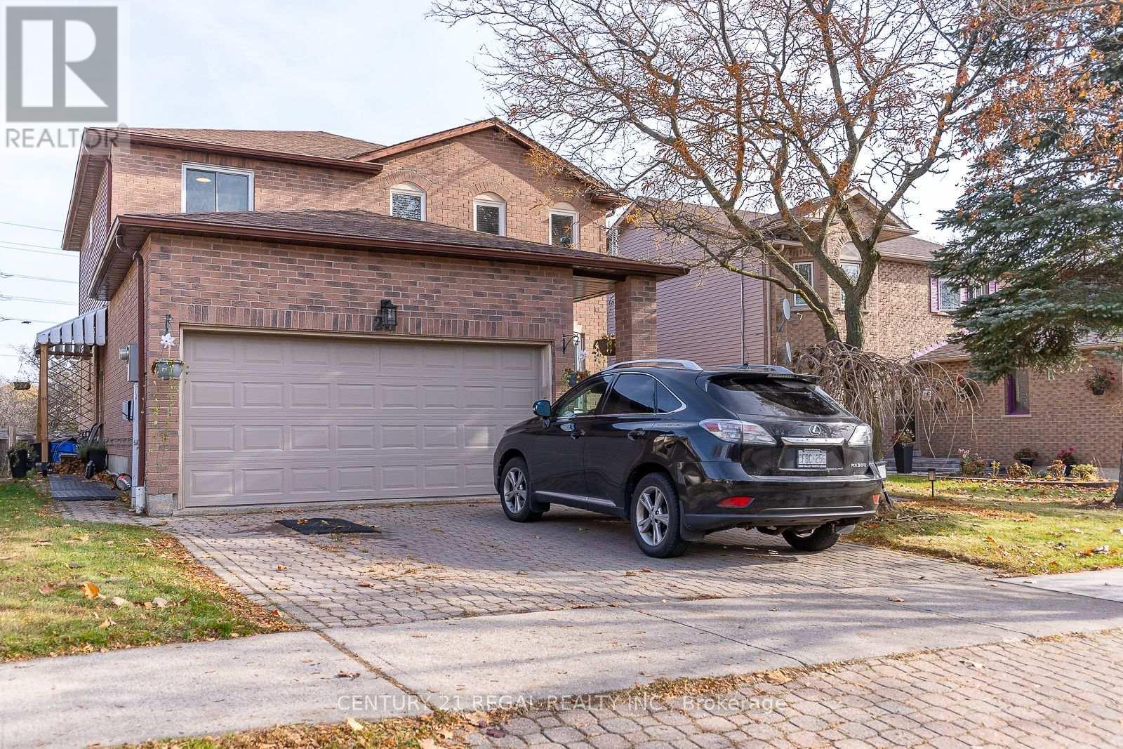 Property image for 28 UPLAND DRIVE|Whitby (Blue Grass Meadows), Ontario L1N8H8