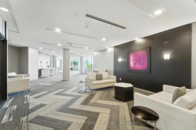 Additional image 25 of 51 East Liberty St Unit 401