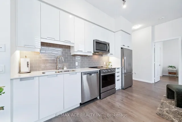 Additional image 17 of 65 Watergarden Dr Unit 101