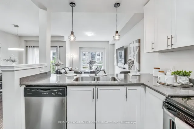 Additional image 9 of 16 Lakefront Dr