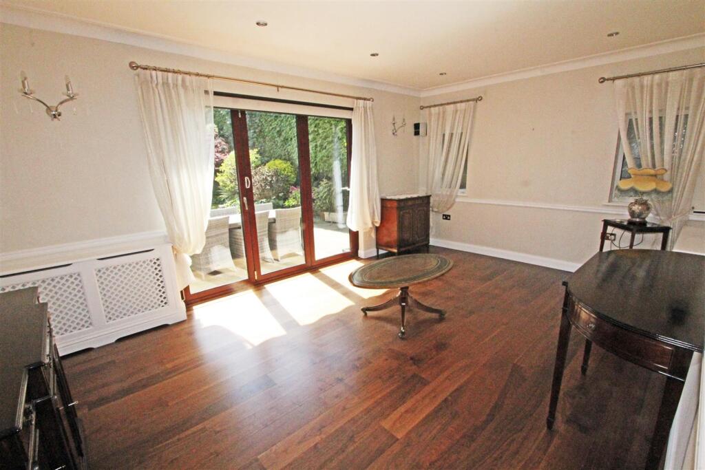 Additional image 9 of Brookmans Avenue, Brookmans Park, Hatfield