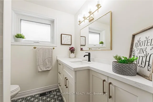 Additional image 17 of 452 John Frederick Dr