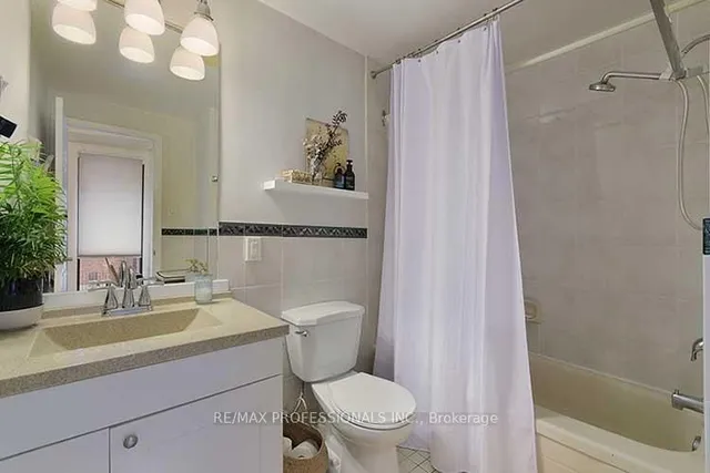 Additional image 11 of 164 Quebec Ave