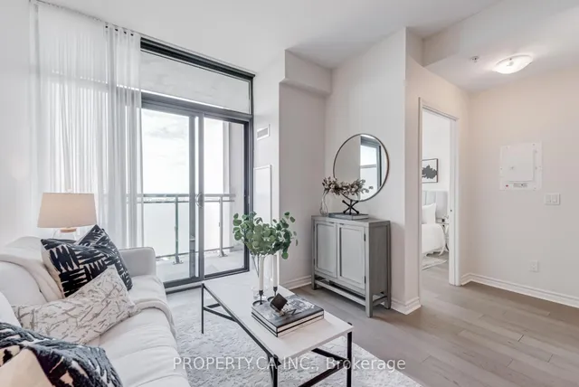 Additional image 9 of 2522 Keele St Unit 704