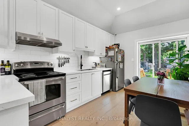 Additional image 16 of 42 Smithfield Dr