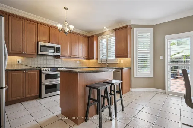 Additional image 14 of 1027 LAIDLAW Dr
