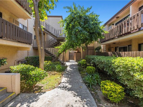 17900 Sherman Way, Los Angeles, CA