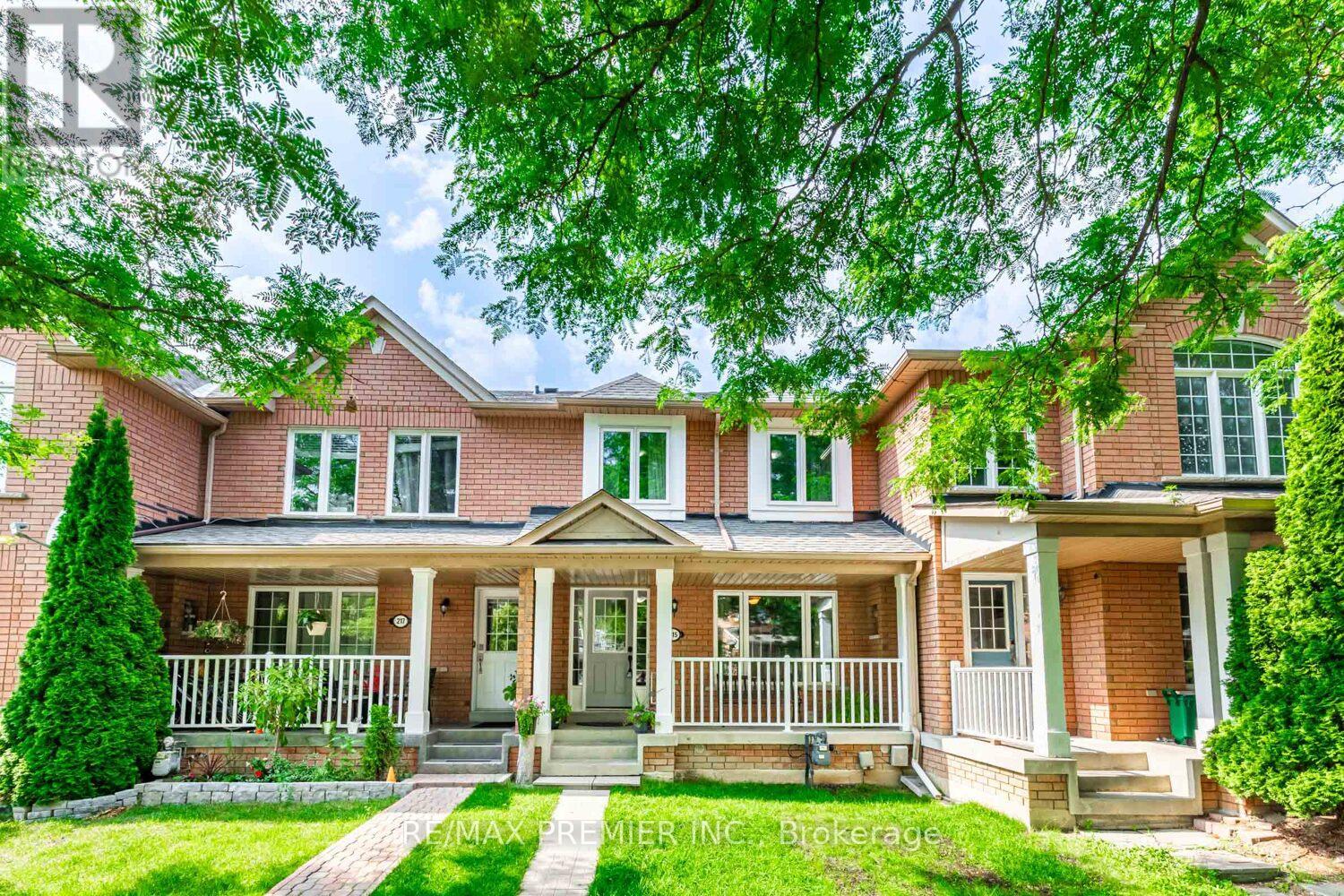 215 EQUATOR CRESCENT|Vaughan (Vellore Village), Ontario L6A2Y1