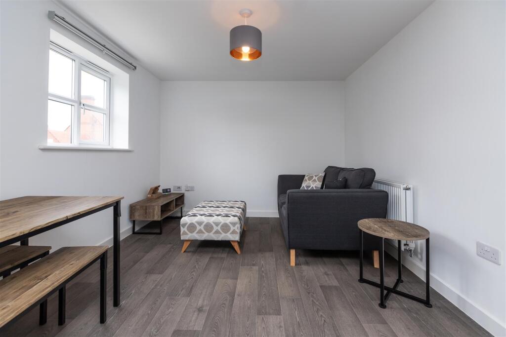 Additional image 4 of Escelie Way, Birmingham, West Midlands, B29