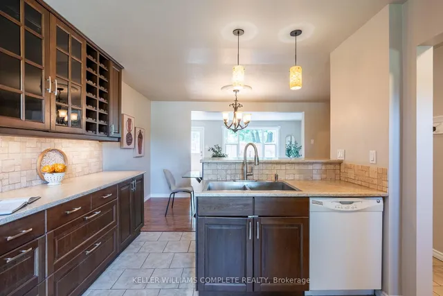 Additional image 8 of 140 Victor Blvd