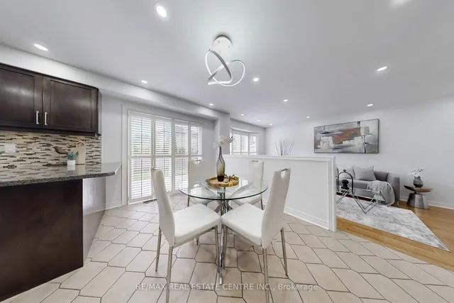 Additional image 13 of 5686 Whitehorn Ave