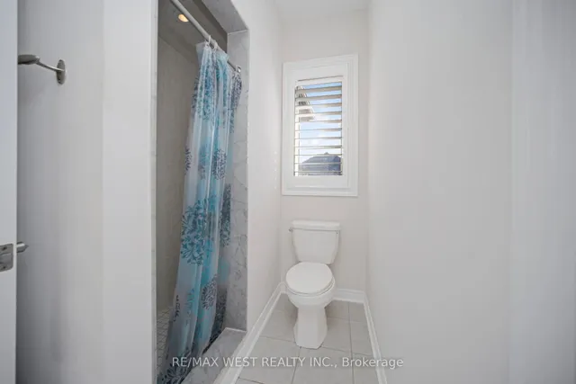 房产图片 39 - 198 Jessie Caverhill Pass