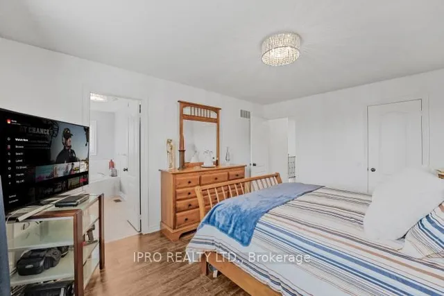 Additional image 24 of 792 Ledbury Cres