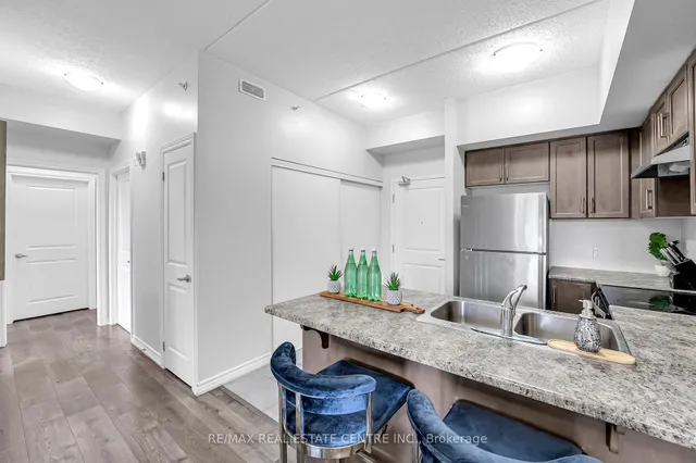 Additional image 19 of 640 Sauve St Unit 316